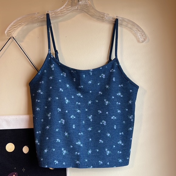 Blue Flower Crop Top - Picture 3 of 4